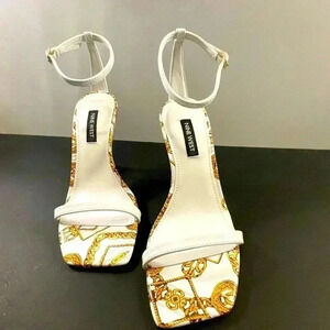 Nine West White and Gold Sandals